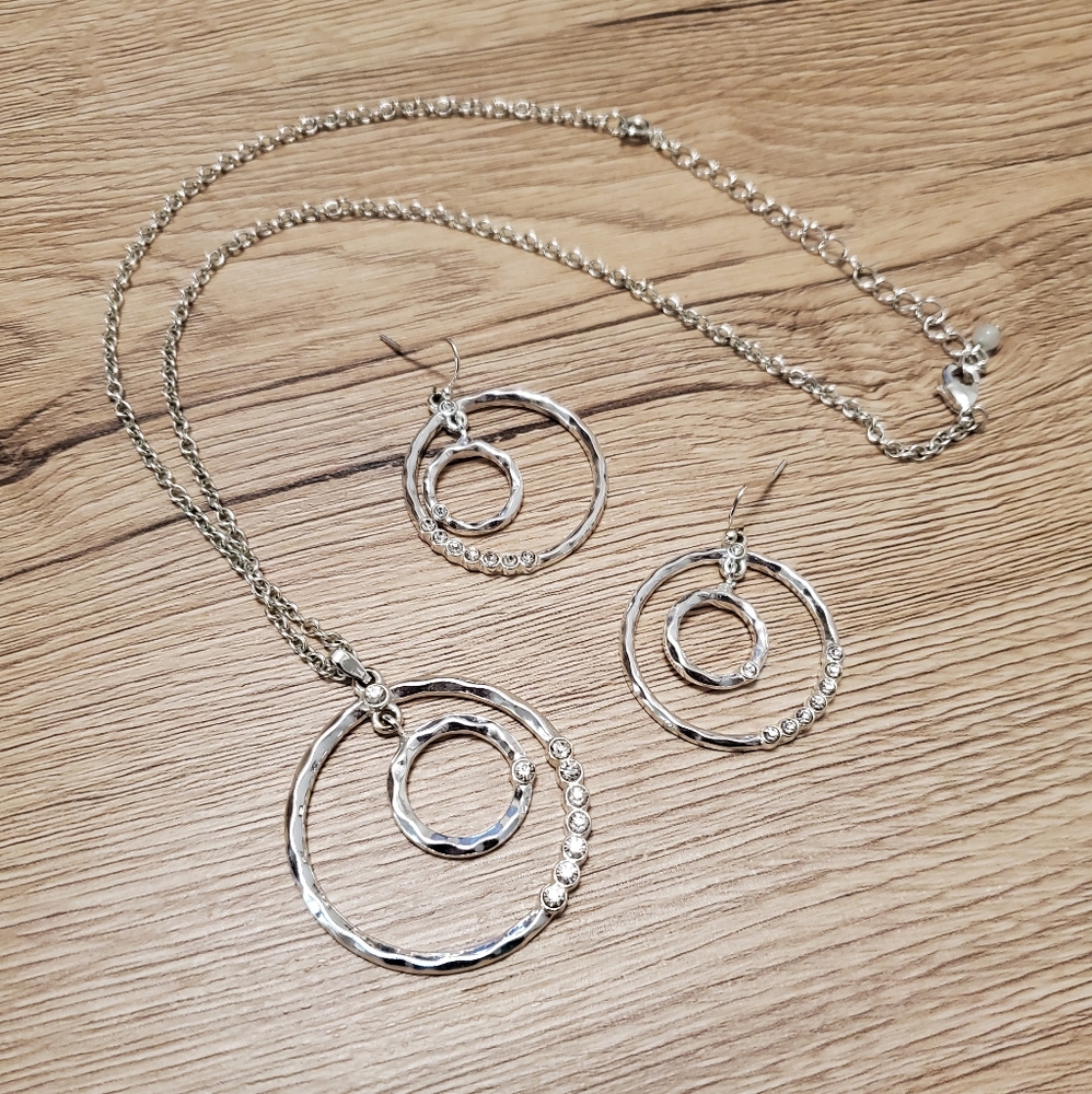 Jewelry Set - Picture 2 of 7